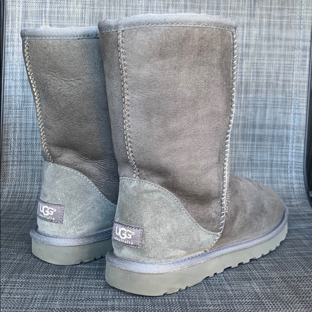 UGG Classic Short II Gray Winter Boots Women’s size 6 - Picture 6 of 11